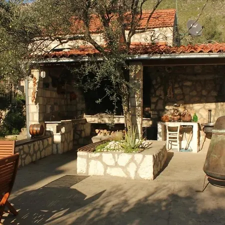 Pensión And With Parking Space Brsecine, Dubrovnik - 8541 3*